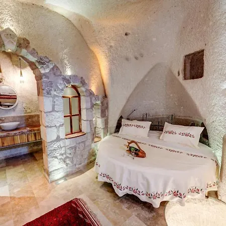 Panoramic Cave 3*