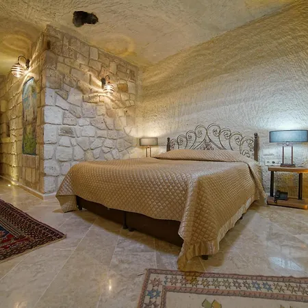 Panoramic Cave 3*