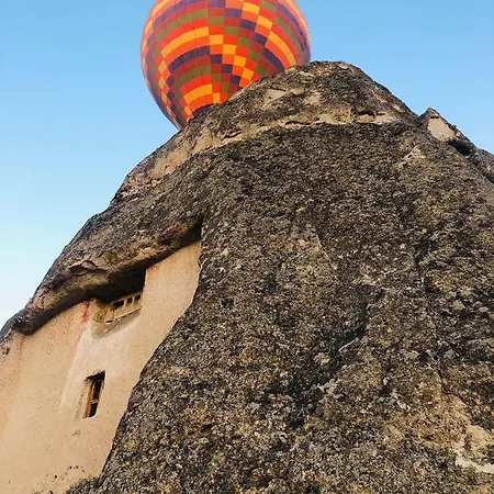 Panoramic Cave מלון
